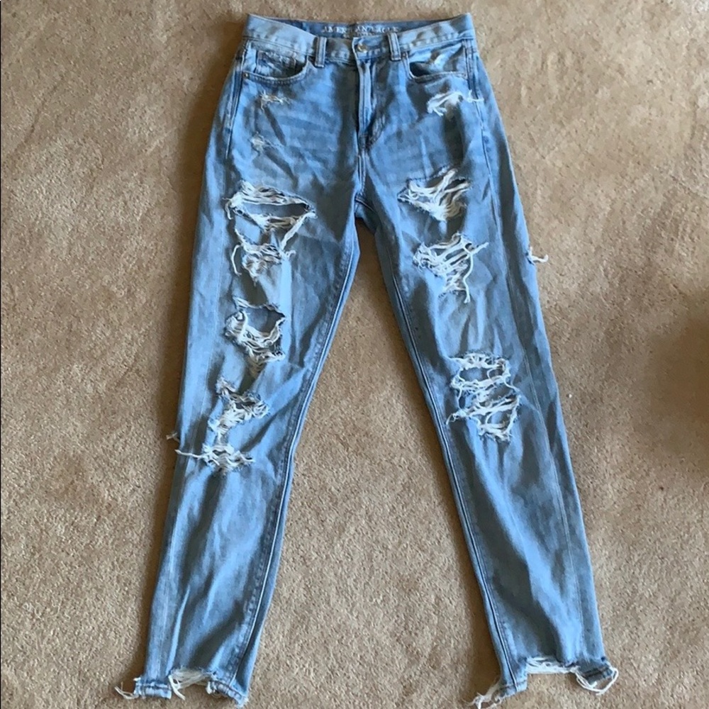 AE MOM JEAN